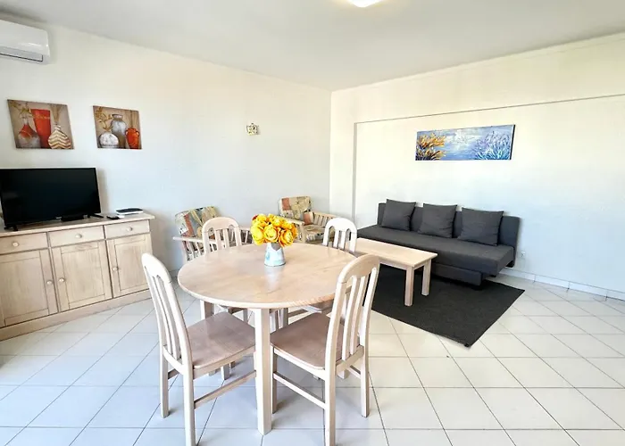 Da Rocha, 605 Concorde, Charming With Sea View, Internet And Parking, By Ig